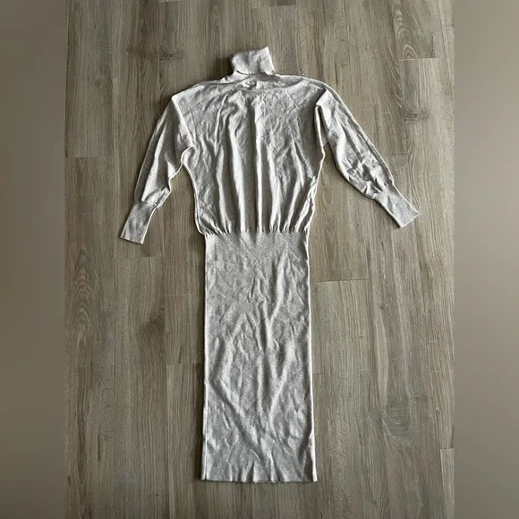 Aritzia Babaton Women’s Bogart Midi Dress Birch - Size Small - Picture 8 of 10